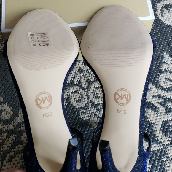 BNIB Michael Kors Ava Mid Sandals - Picture 6 of 8
